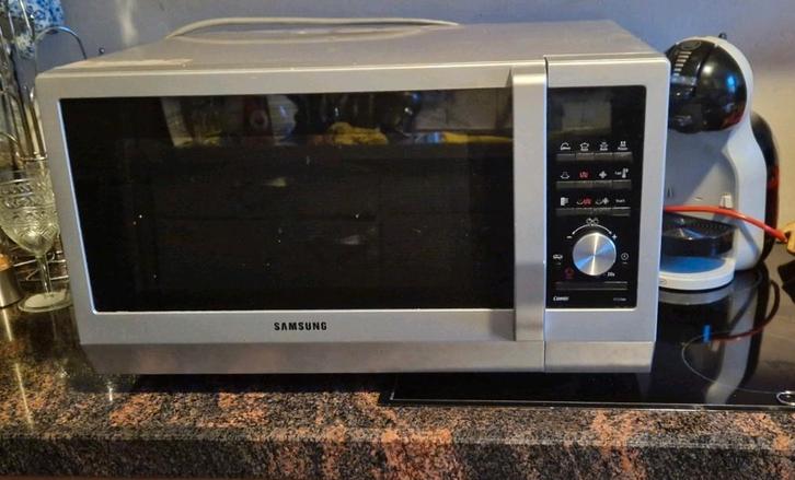 Combi Magnetron Samsung met grill, Witgoed en Apparatuur, Magnetrons, Gebruikt, Vrijstaand, 45 tot 60 cm, Grill, Ophalen