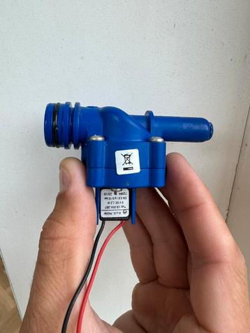 Elektronische spoeler urinoir Geberit basic sensor beschikbaar voor biedingen