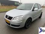 Volkswagen Polo 1.4 Clima, 5 drs, trekhaak, navi,Cruisecontr, Auto's, Voorwielaandrijving, Origineel Nederlands, Handgeschakeld