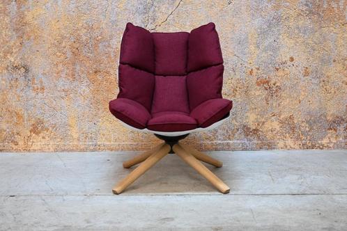 Als NIEUW B&B Italia Husk design draaifauteuil, Huis en Inrichting, Fauteuils, Zo goed als nieuw, Hout, Stof, 75 tot 100 cm, 75 tot 100 cm