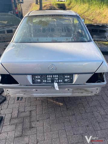 Mercedes W124 Coupé 1995 Achterklep  beschikbaar voor biedingen