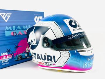 ✅ Pierre Gasly 1:2 helm Miami 2022 Alpha Tauri F1 Team beschikbaar voor biedingen