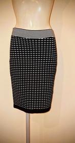 Hugo Boss, Kokerrok, zwart/ wit, S, Kleding | Dames, Rokken, Zwart, Ophalen of Verzenden, Zo goed als nieuw, Knielengte