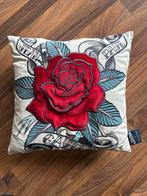 Jean Paul Gaultier Sierkussen, Huis en Inrichting, Woonaccessoires | Kussens, Ophalen of Verzenden, Zo goed als nieuw, Beige, Vierkant