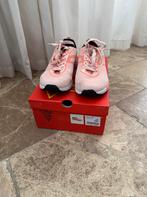 Sportschoenen maat 39, Sportschoenen, Ophalen of Verzenden, Zo goed als nieuw, Osaga