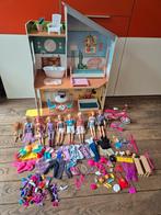 Barbie poppenhuis poppen accessoires, Kinderen en Baby's, Speelgoed | Poppen, Ophalen of Verzenden, Gebruikt, Barbie