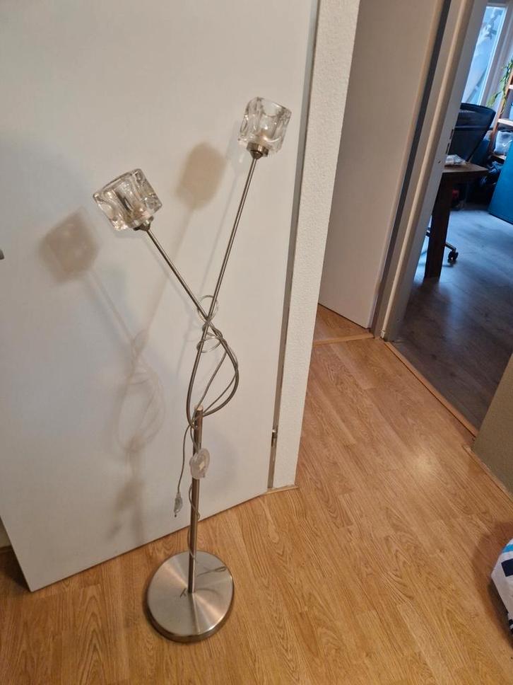 Staande Lamp met Glazen Kappen, Huis en Inrichting, Lampen | Vloerlampen, Gebruikt, 150 tot 200 cm, Glas, Metaal, Ophalen