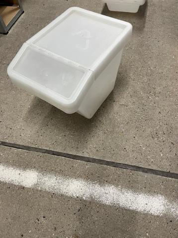 Ikea opbergboxen beschikbaar voor biedingen