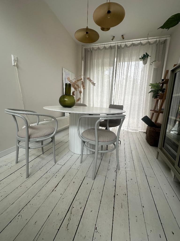 Eettafel Pillar wit van HK Living, Huis en Inrichting, Tafels | Eettafels, Ophalen, Rond, Zo goed als nieuw, Vier personen