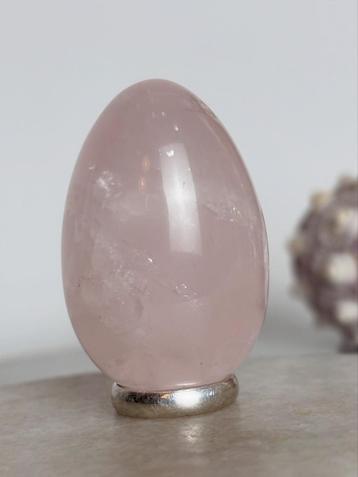 Rozenkwarts ei beschikbaar voor biedingen