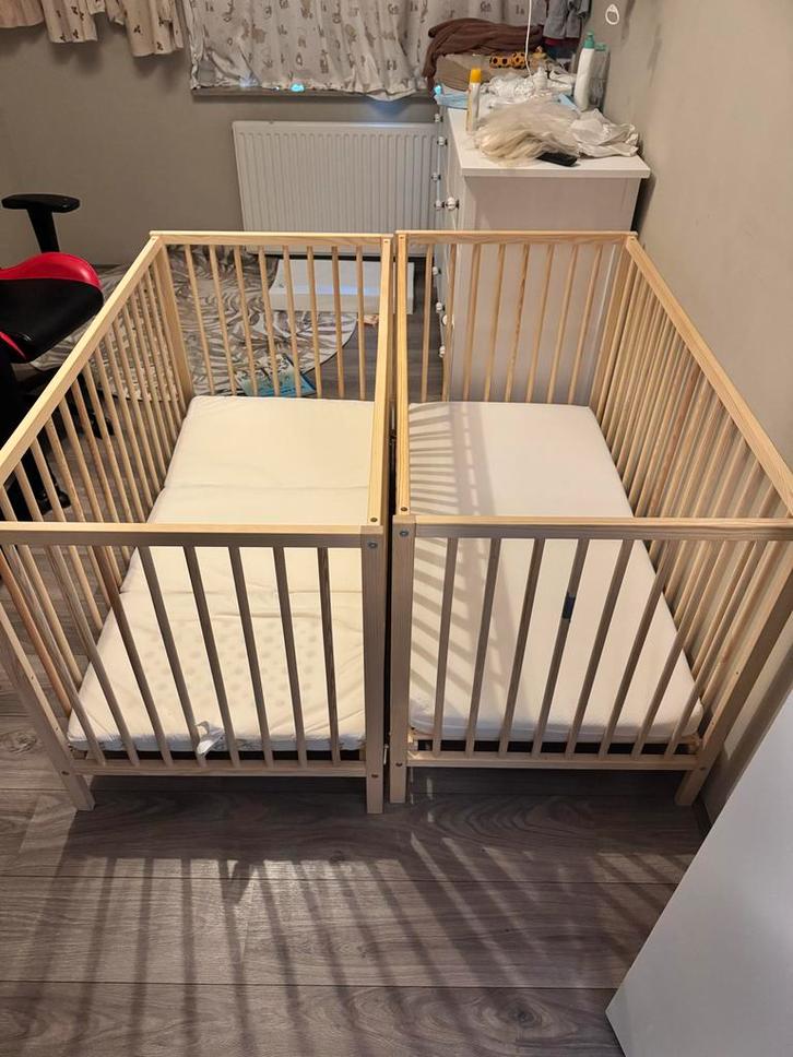 Twee Ledikantjes Tweeling 60x120, Kinderen en Baby's, Babywiegjes en Ledikanten, Gebruikt, Ledikant, Ophalen of Verzenden