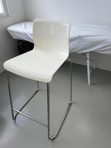 Ikea barkruk wit beschikbaar voor biedingen