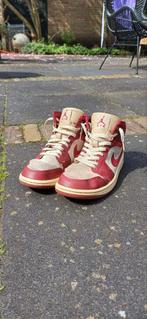 Nike AIR Jordan 1mid WMNS team red maat 41, Kinderen en Baby's, Kinderkleding | Schoenen en Sokken, Schoenen, Jongen of Meisje