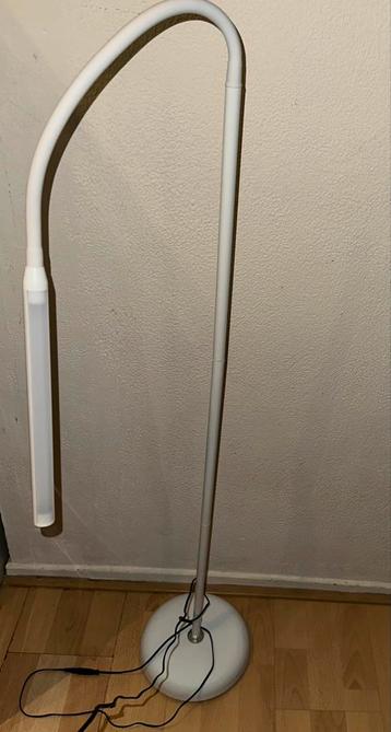 Wimper lamp beschikbaar voor biedingen