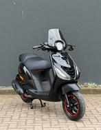 Piaggio Zip 4T I-Get 2018 Glans Zwart FULL OPTION 45km, Ophalen of Verzenden, Zo goed als nieuw