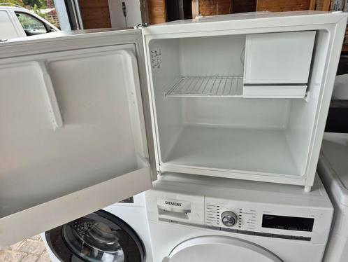 Leuke zanussi kleine koelkast A+ met vriesvakje, Huis en Inrichting, Keuken | Keukenbenodigdheden, Gebruikt, Ophalen