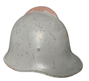 Poolse wz35 helm beschikbaar voor biedingen