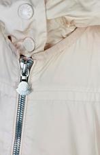 Moncler lichtroze parka tussenjas zomerjas maat 6 (465 euro), Kinderen en Baby's, Kinderkleding | Maat 116, Moncler EU, Zo goed als nieuw