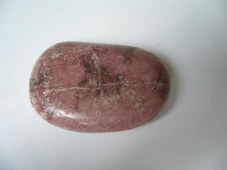 Rhodoniet plak handsteen edelsteen mineraal trommelsteen, Verzamelen, Mineralen en Fossielen, Mineraal, Ophalen of Verzenden