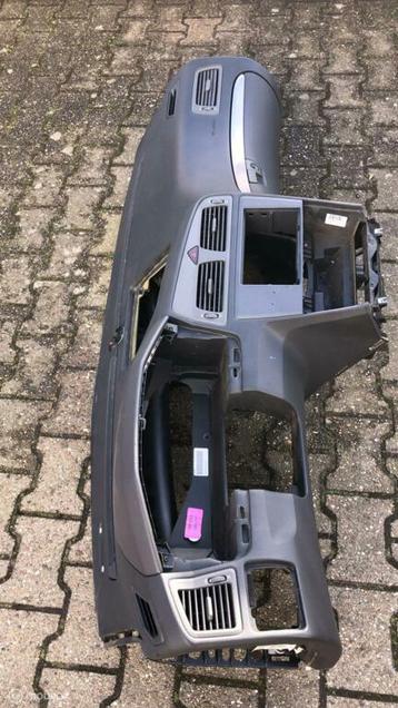Dashboard origineel zwart Volvo V70 II ('00-'08) beschikbaar voor biedingen