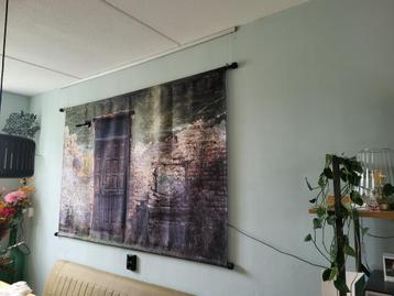 wandkleed beschikbaar voor biedingen