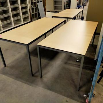 Ahrend kantoortafel met trespa blad - 200x80 cm beschikbaar voor biedingen