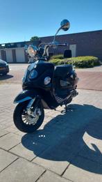 Hele nete scooter met weinig km, Fietsen en Brommers, Ophalen, Zo goed als nieuw