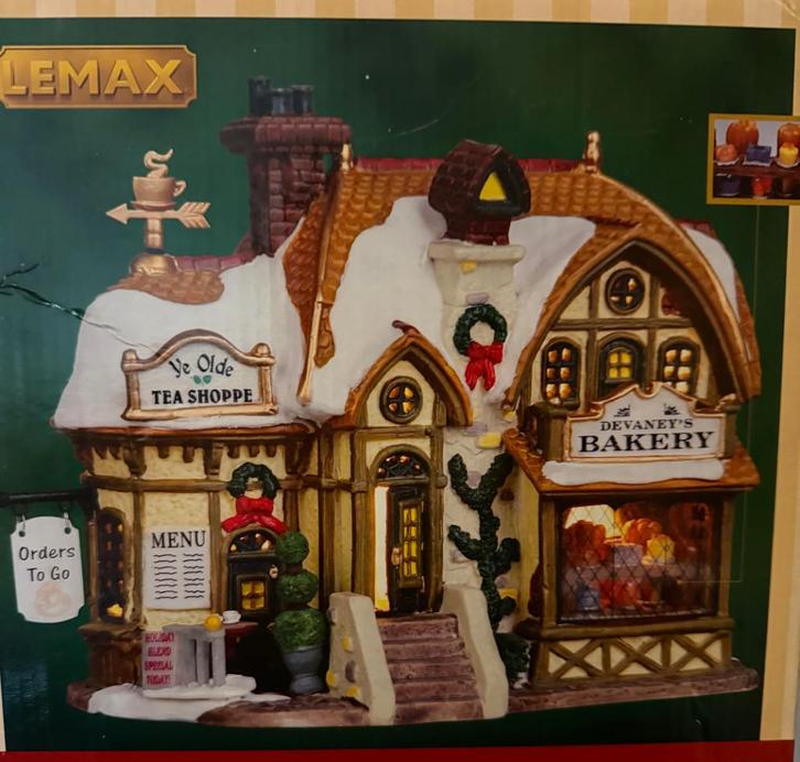 Kersthuisjes van Lemax, Luville enz., Diversen, Kerst, Zo goed als nieuw, Ophalen