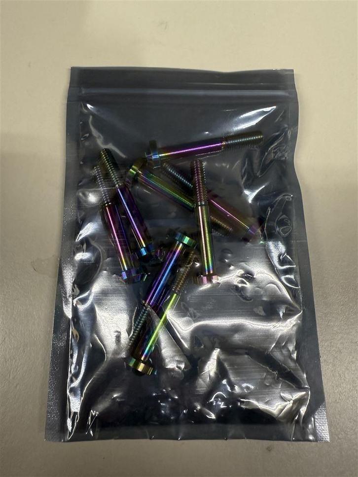 Mini cooper w10 - w11 regenboog bout kit, Auto diversen, Auto-accessoires, Nieuw, Ophalen of Verzenden