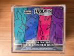 Pokémon Evolving Skies Pokémon center Elite Trainer Box, Ophalen of Verzenden, Nieuw, Boosterbox