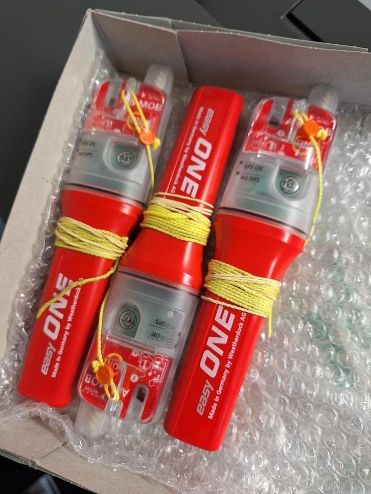 AIS PLB voor reddingsvest, Watersport en Boten, Navigatiemiddelen en Scheepselektronica, Zo goed als nieuw, Communicatie, Ophalen of Verzenden