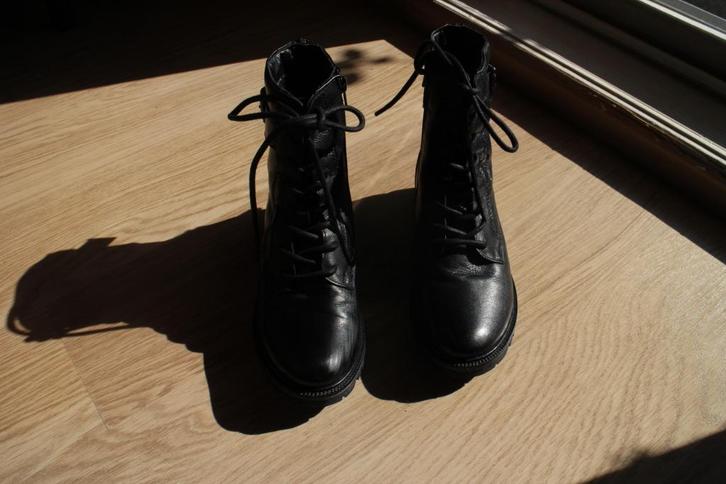 1 Paar Dames Zwarte Laarzen Maat 37 (5TH Avenue), Kleding | Dames, Schoenen, Zo goed als nieuw, Hoge laarzen, Zwart, Ophalen of Verzenden