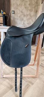 Wintec vzh zadel 17,5 inch en rossner dressuurzadel 17., Ophalen of Verzenden, Gebruikt, Dressuur