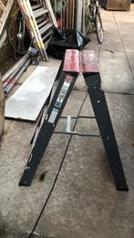 Altrex trap 3 trede, Doe-het-zelf en Verbouw, Ladders en Trappen, Ophalen of Verzenden, Zo goed als nieuw, Minder dan 2 meter