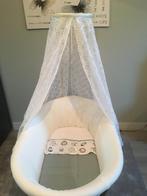 Donkerbruine Rotan Wieg met Matras, Kinderen en Baby's, Babywiegjes en Ledikanten, Ophalen of Verzenden, Gebruikt, Wieg