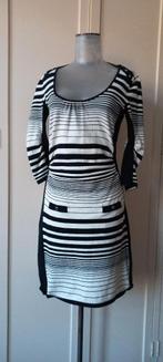 Karen Millen jurkje maat S zgan, Kleding | Dames, Jurken, Karen Millen, Zwart, Ophalen of Verzenden, Zo goed als nieuw