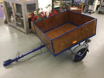 Vintage Inklapbare aanhangwagen oldtimer beschikbaar voor biedingen