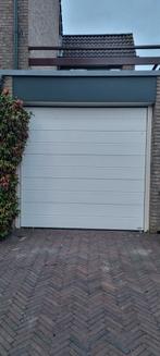 Novoferm Garagedeur Elektrisch - 241x233cm, Doe-het-zelf en Verbouw, Deuren en Horren, Ophalen, Kunststof, Garagedeur, Zo goed als nieuw