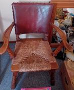 2 Vintage eiken fauteuils met Biezen zitting, Antiek en Kunst, Antiek | Meubels | Stoelen en Banken, Ophalen