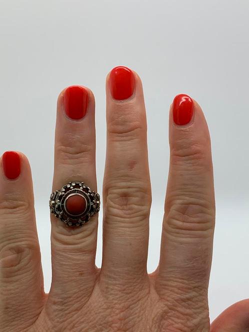 X375 Prachtige zilveren ring bloedkoraal maat 16,5, Sieraden, Tassen en Uiterlijk, Antieke sieraden, Ring, Zilver, Met edelsteen