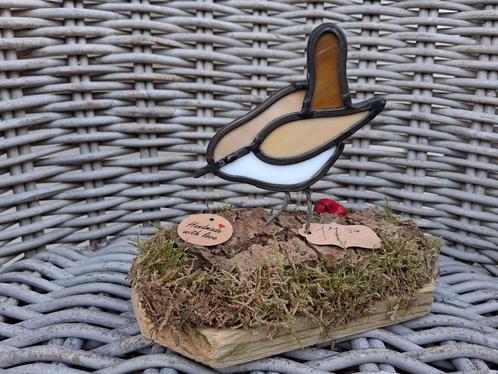schattig glas in lood winterkoninkje op houten voet, Antiek en Kunst, Kunst | Overige Kunst, Ophalen of Verzenden