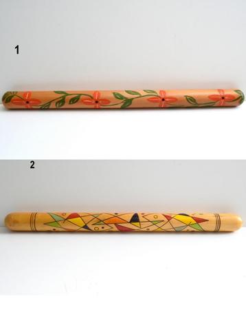 2 leuke vintage houten breinaalden kokers in goede staat beschikbaar voor biedingen