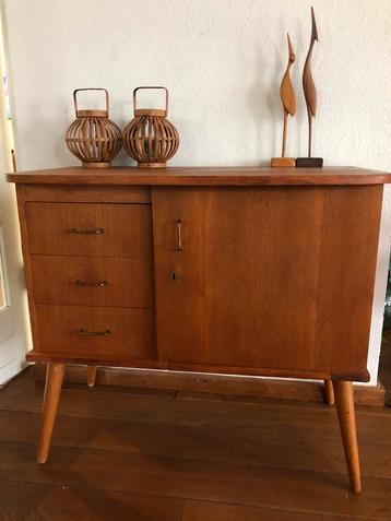 Vintage kast kastjes dressoir jaren 60 beschikbaar voor biedingen
