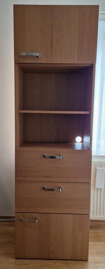  Kast 192 cm hoog / 60 cm breed / 39,5 cm diep beschikbaar voor biedingen