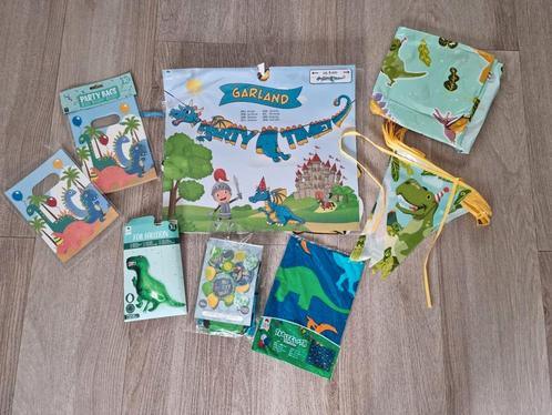 Dino dinosaurus feestje versiering uitdeelzakjes tafelkleed, Hobby en Vrije tijd, Feestartikelen, Versiering, Verjaardag, Ophalen of Verzenden