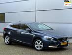 Volvo V40 2.0 D4 Momentum Business 2e Eignr |Xenon |Led |Sto, Auto's, Volvo, Voorwielaandrijving, Euro 5, Gebruikt, Leder en Stof