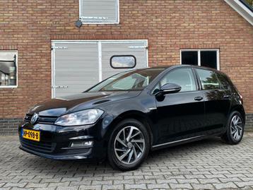 Vw golf 1.0 tsi automaat pdc voor en achter trekhaak beschikbaar voor biedingen