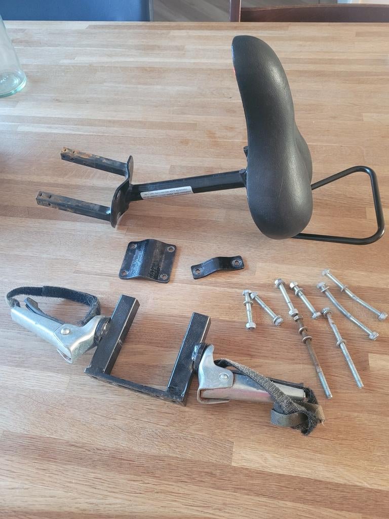 Zadel fietszitje, Ophalen, Gebruikt, Voorzitje, Voetsteuntjes