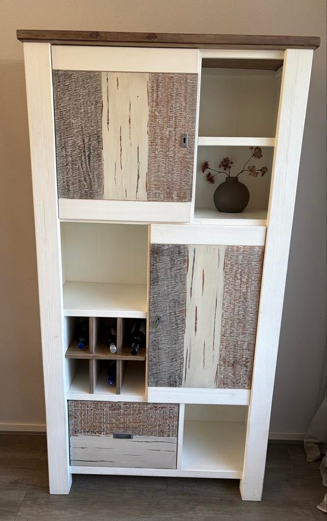 Henders en Hazel kast, Ophalen, Gebruikt