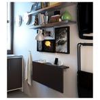 IKEA BJURSTA wandklaptafel met ingebouwde draadloze oplader, 50 tot 100 cm, Tot twee personen, Zo goed als nieuw, Modern